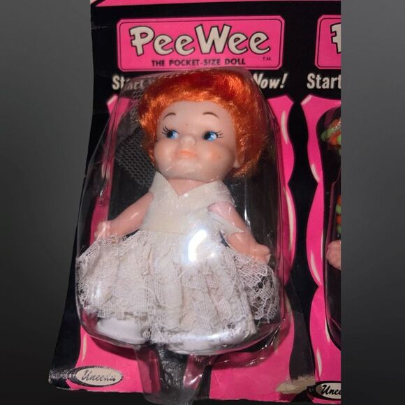 Vintage 1969 Ideal Toys PeeWee Dolls 2 Pack On Card - Picture 3 of 6